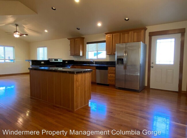 Foto del edificio - 3 br, 2 bath House - 1404 E 15th St