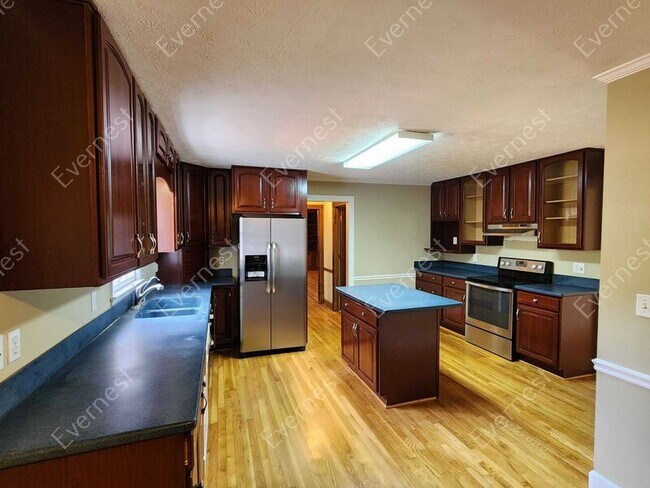 Building Photo - 786 Oxford Ct SW