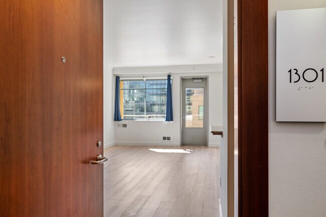 Foto del edificio - 246 2nd St