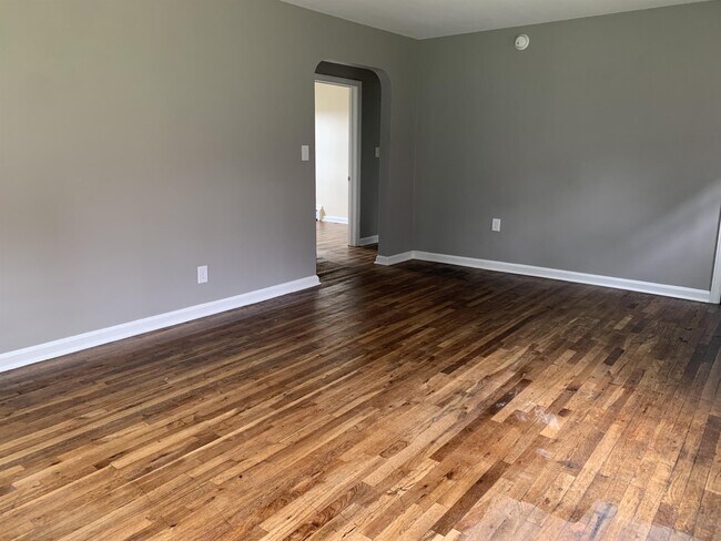 Foto del edificio - 331 N Maple Ave