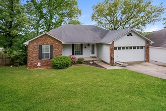 Building Photo - 38 Summit Ridge Dr