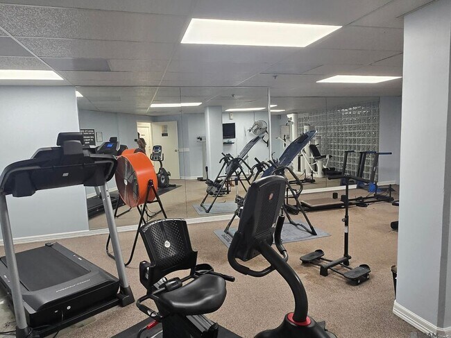 Building Photo - 11550 Southfork Ave
