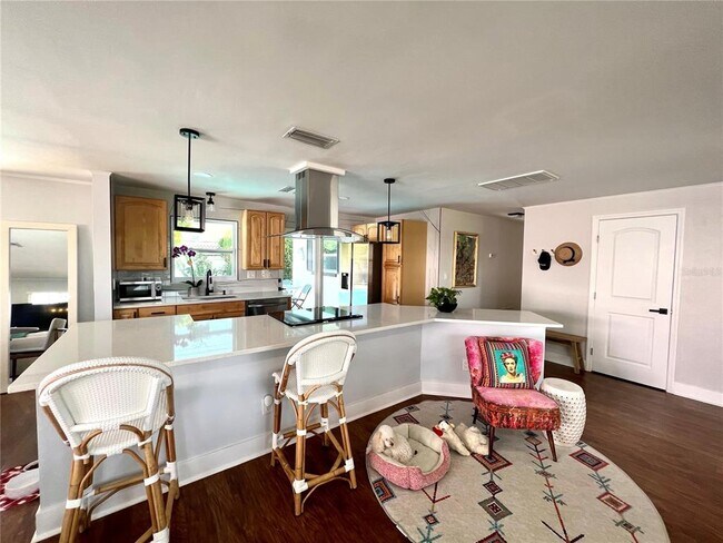 Foto del edificio - 2066 Druid Park Dr N
