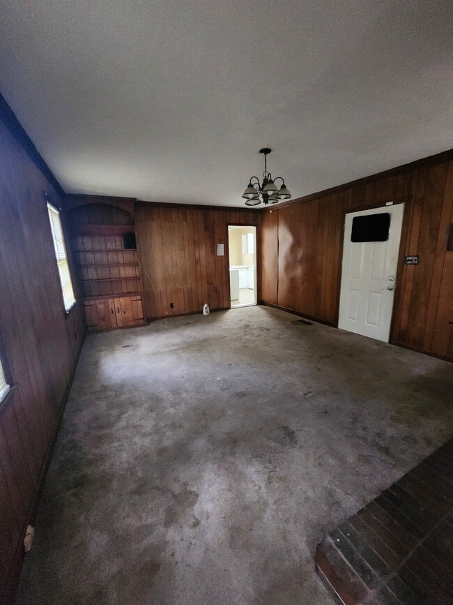 Building Photo - 214 Franklin Dr