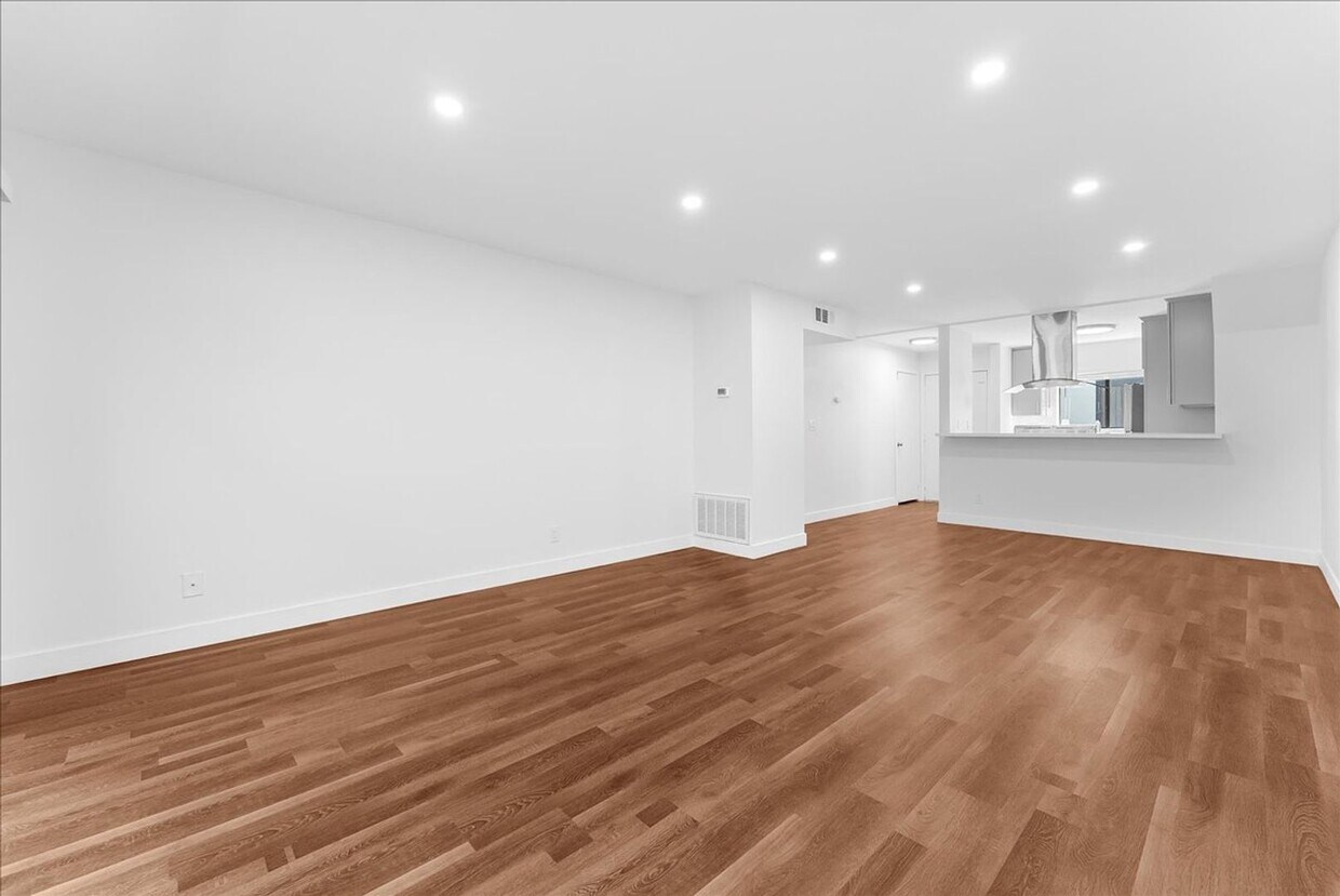 Foto principal - 448 W Windsor Rd