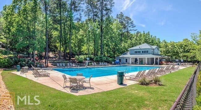 Building Photo - 2950 Cedar Knoll Dr
