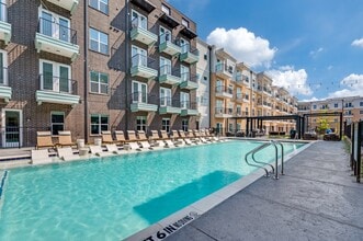 Building Photo - Jefferson Ridglea Village