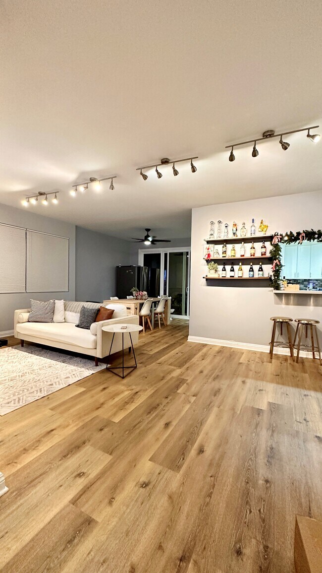 Foto del edificio - 6150 Buckingham Pkwy