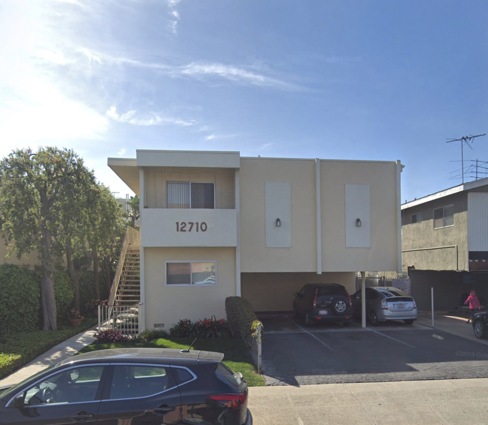 Primary Photo - 12710 Matteson Ave