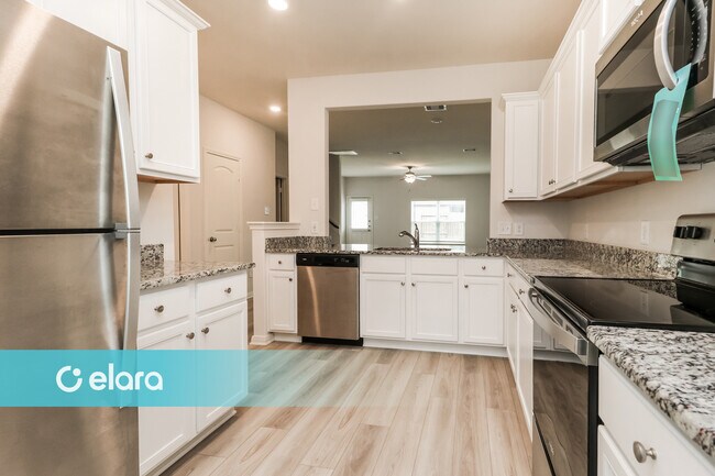Foto del edificio - 10461 Sweetwater Creek Dr