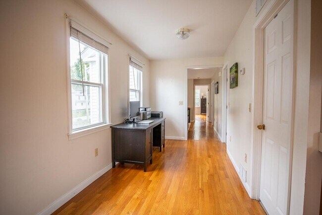Building Photo - ***Please Respond Directly to the Online L...