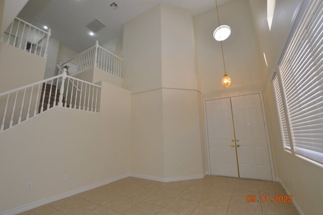 Building Photo - 8878 W Katie Ave