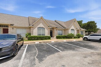 Building Photo - 239 Navarro Dr