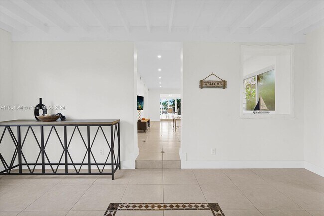 Foto del edificio - 933 S North Lake Dr