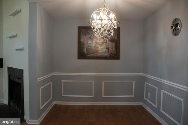 Foto del edificio - 3337 Oakshade Ct