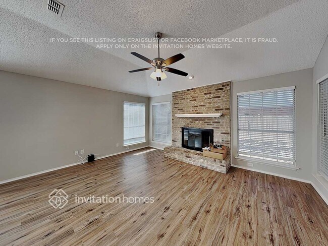 Foto del edificio - 4133 Scotland Dr