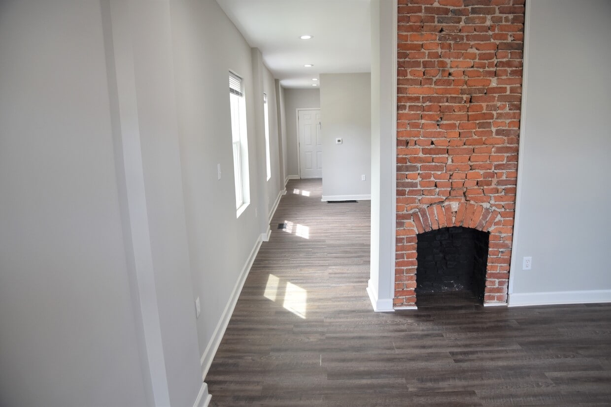 567 E Deshler Ave, Columbus, OH 43206 Townhome Rentals in Columbus OH