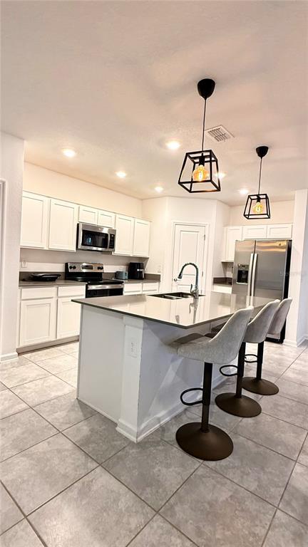Building Photo - 720 Daring Dr