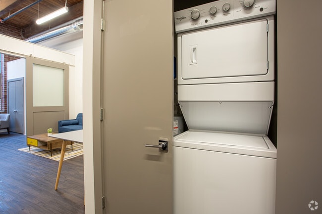 1BR, 1BA - 536 SF - Station Lofts