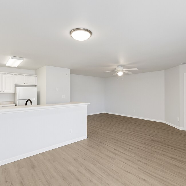 Foto del edificio - 2 Bedroom, 2 Full Bathroom Condo in Western Branch