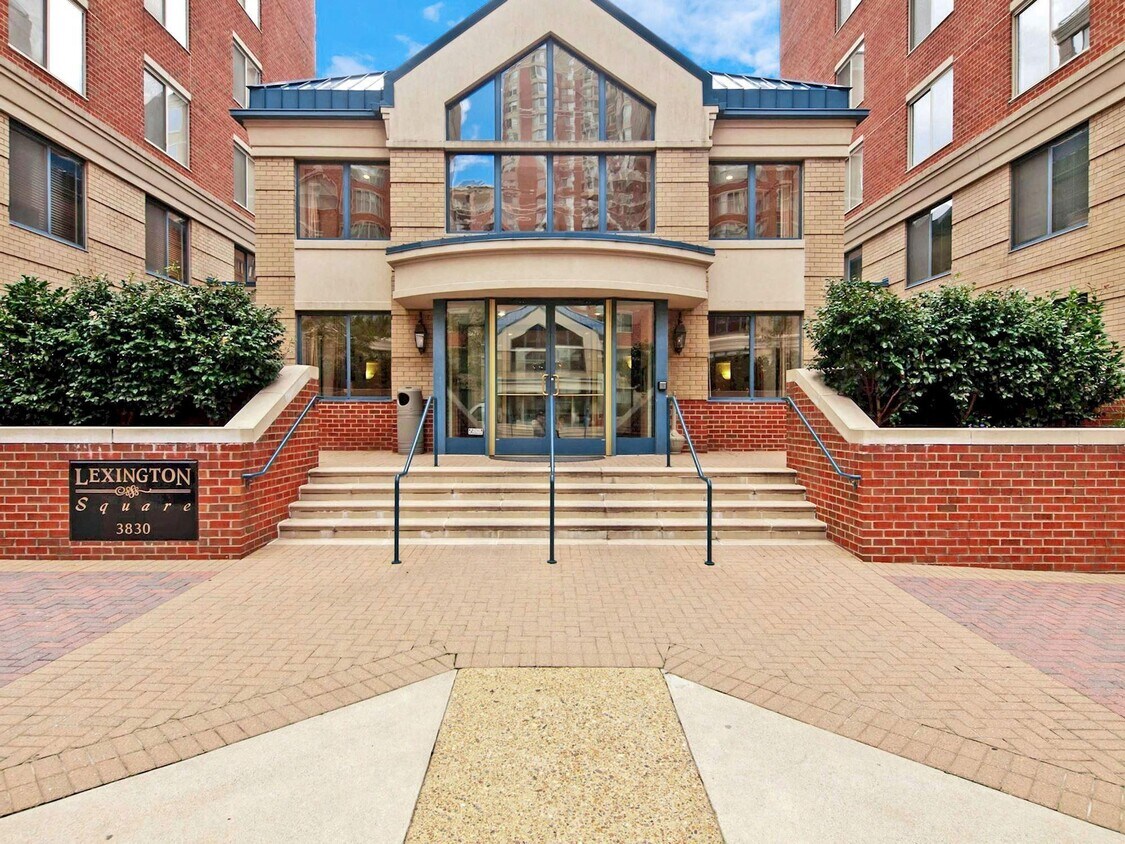 Foto principal - 3830 9th St N