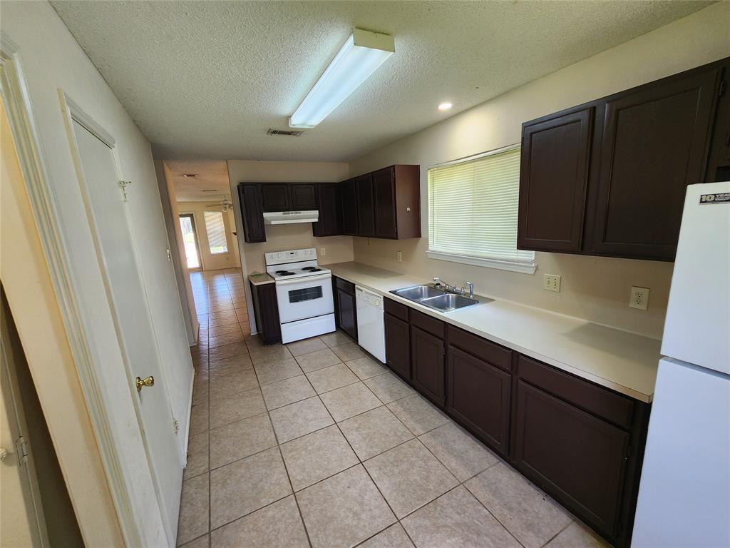 Building Photo - 515 Luther Dr