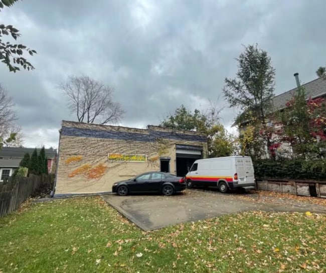 Photo - 4719 Clinton Ave House