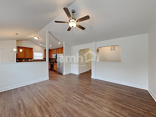 Building Photo - 4404 Johnstown Dr