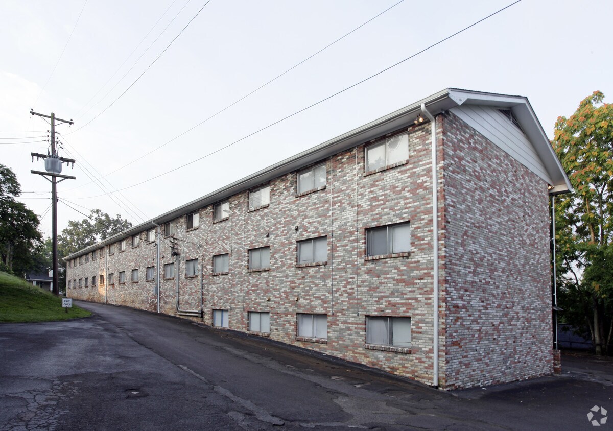 Skylark Manor Apartments Knoxville, TN