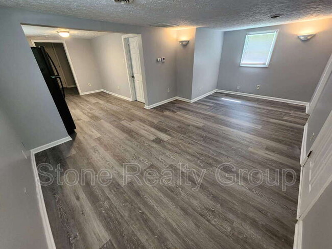 Building Photo - 3112 Dean Ave