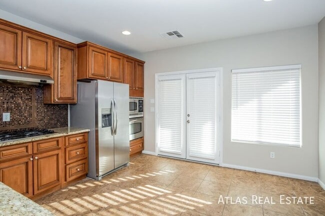 Foto del edificio - 7630 Riva Ridge St