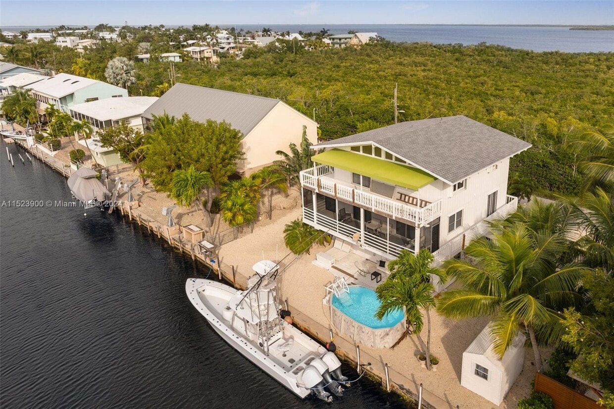 17 N Blackwater Ln, Key Largo, FL 33037 House Rental in Key Largo, FL