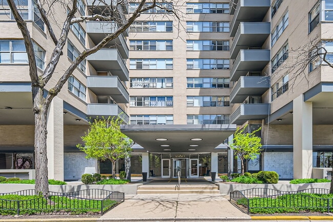Foto del edificio - 6301 N Sheridan Rd