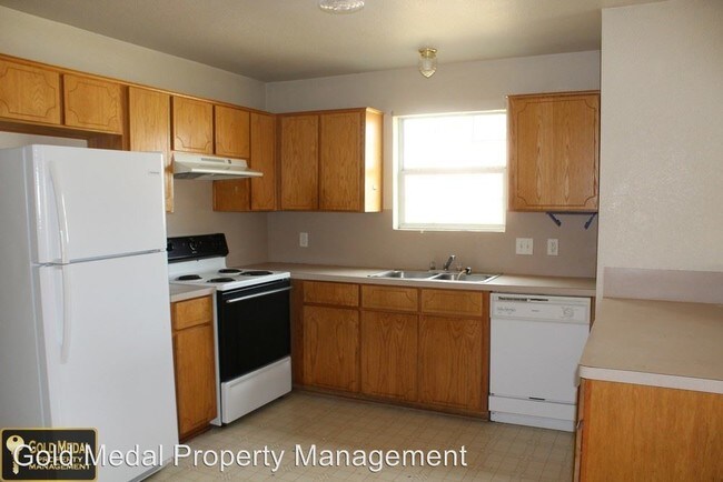 Building Photo - 4000 Doraine Ct