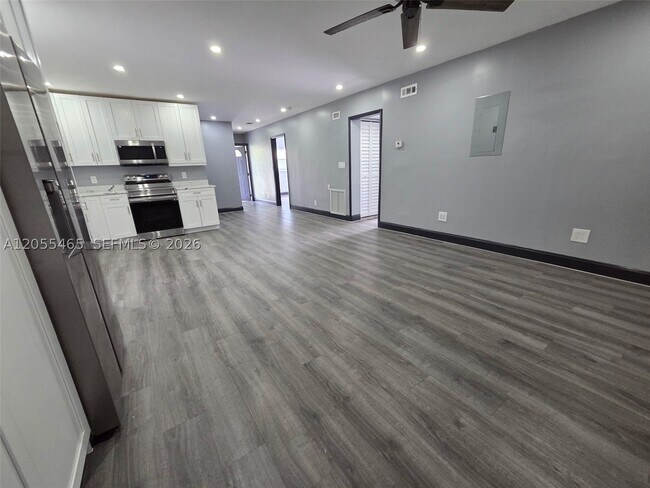 Foto del edificio - 8227 NW 39th St