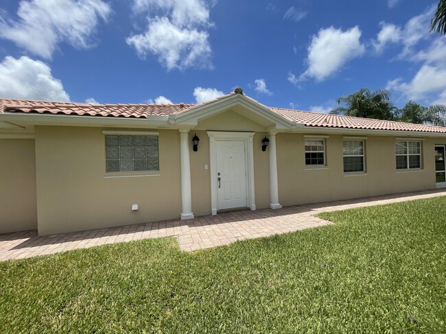 Building Photo - 5159 Magnolia Bay Cir