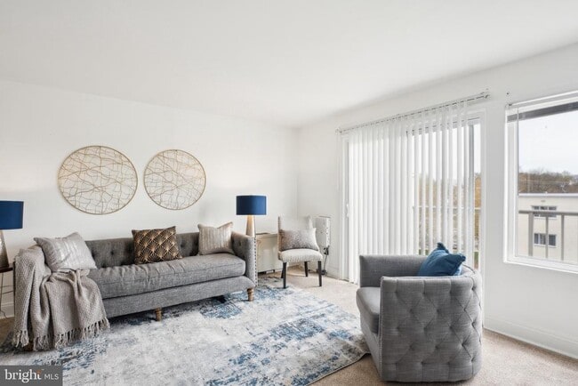 Foto del edificio - 1005 Chillum Rd