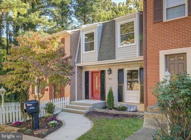 Foto del edificio - 14822 Bryan Ct
