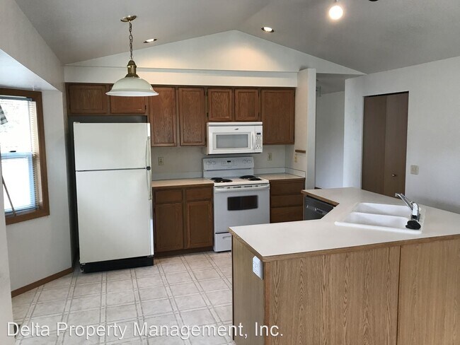 Building Photo - 3 br, 2 bath House - 4606 127th Pl SE