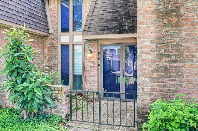 Foto del edificio - 2610 Princess Ln
