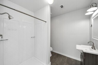 Building Photo - 3911 Anita St