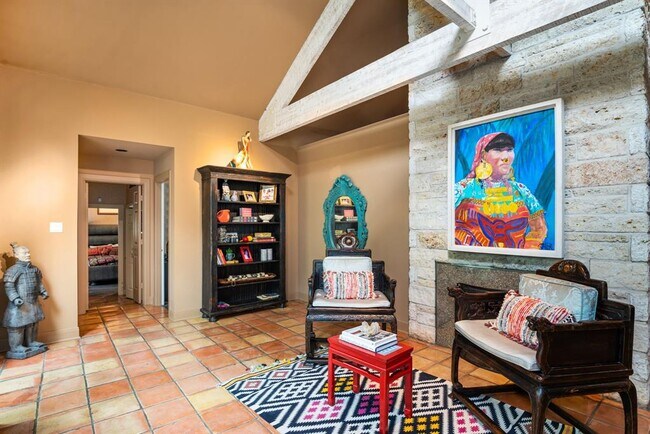 Foto del edificio - 4410 Walnut Hill Ln