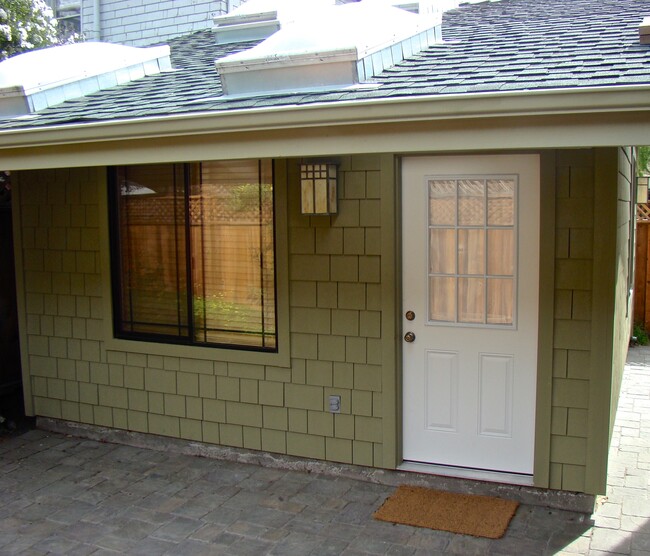 Front of studio cottage - 6116 Colby St