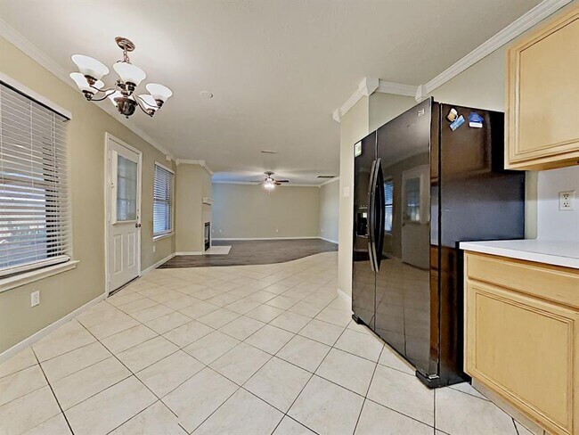 Building Photo - 10502 Mills Cove St