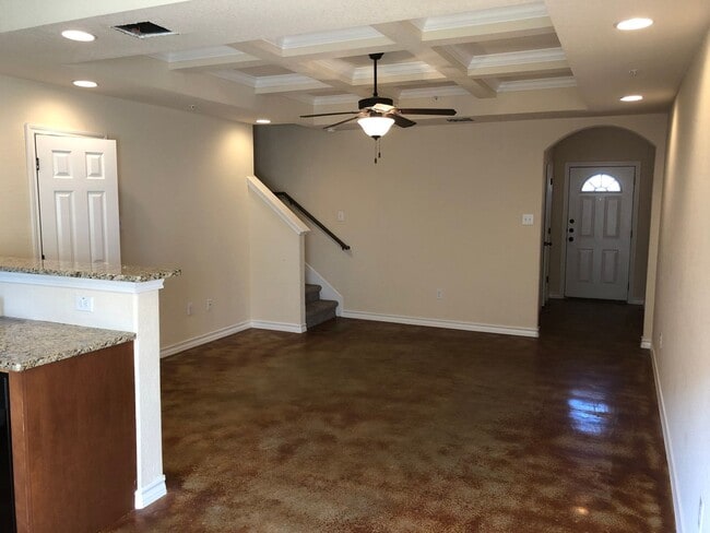 Foto del edificio - Town home for rent