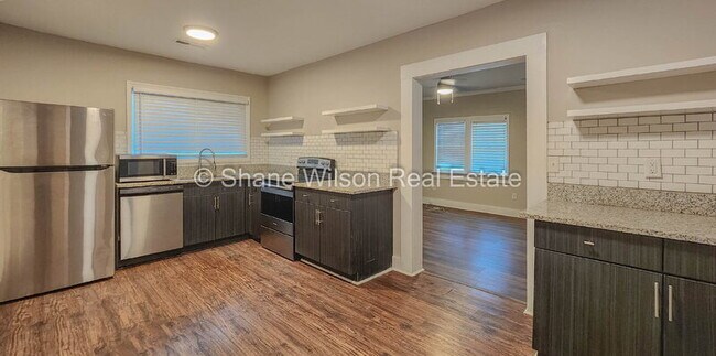 Foto del edificio - 2606 Banks Rd