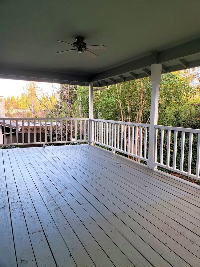 Foto del edificio - 4 bedroom 2 1/2 bath home in Sunset Oaks