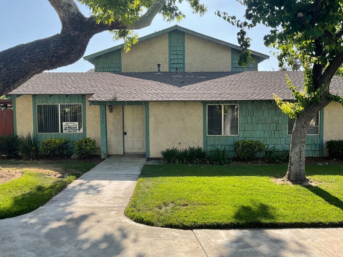 Primary Photo - 2 Bedroom 1.5 Bath in Riverside