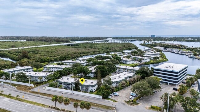 Building Photo - 2800 Indian River Blvd