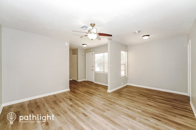 Building Photo - 1332 W Hartley Circle